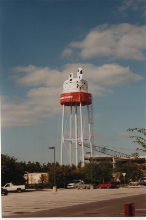 1996_Nov_WDW_MGM_Studios_EarfulTower_101Dalmatians.jpeg