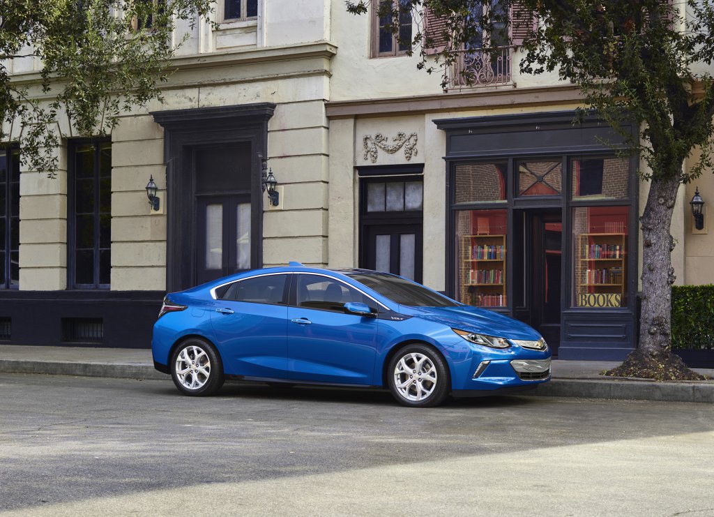 2016-Chevrolet-Volt-019.jpg