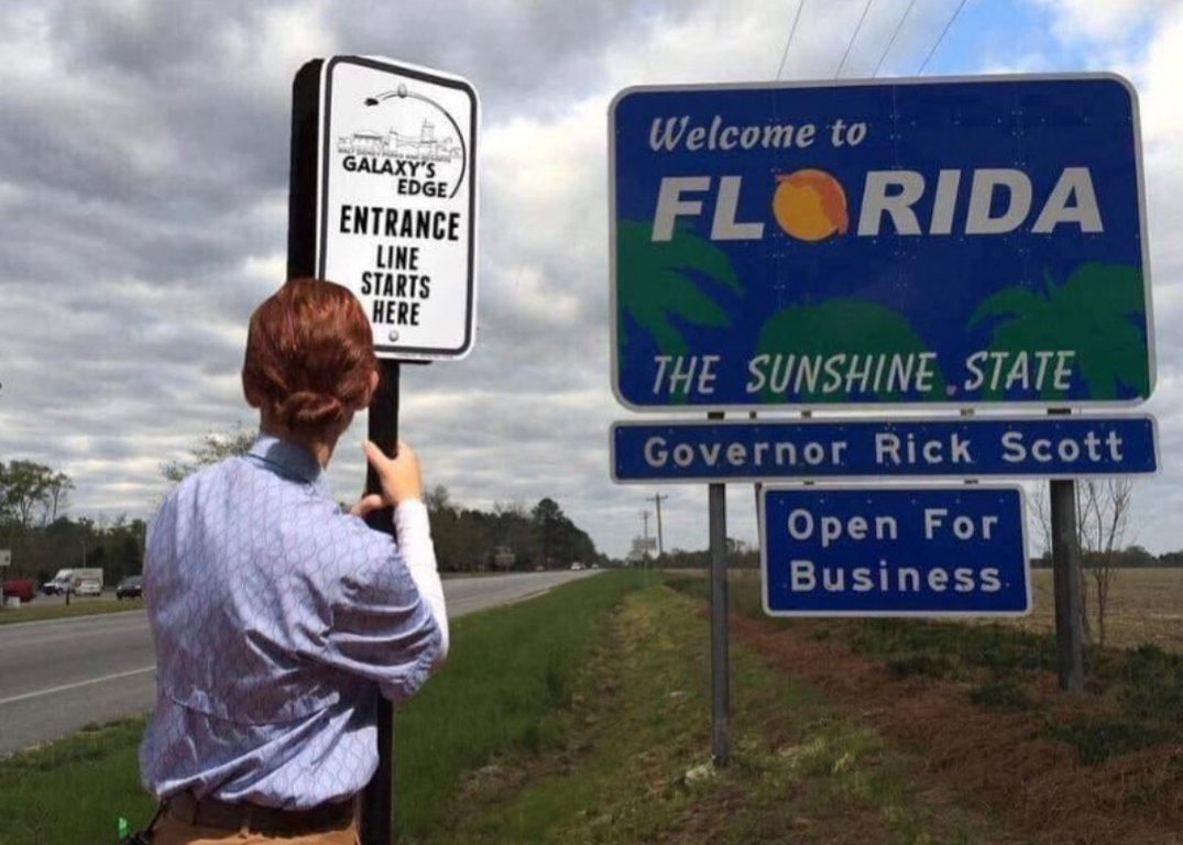 353119