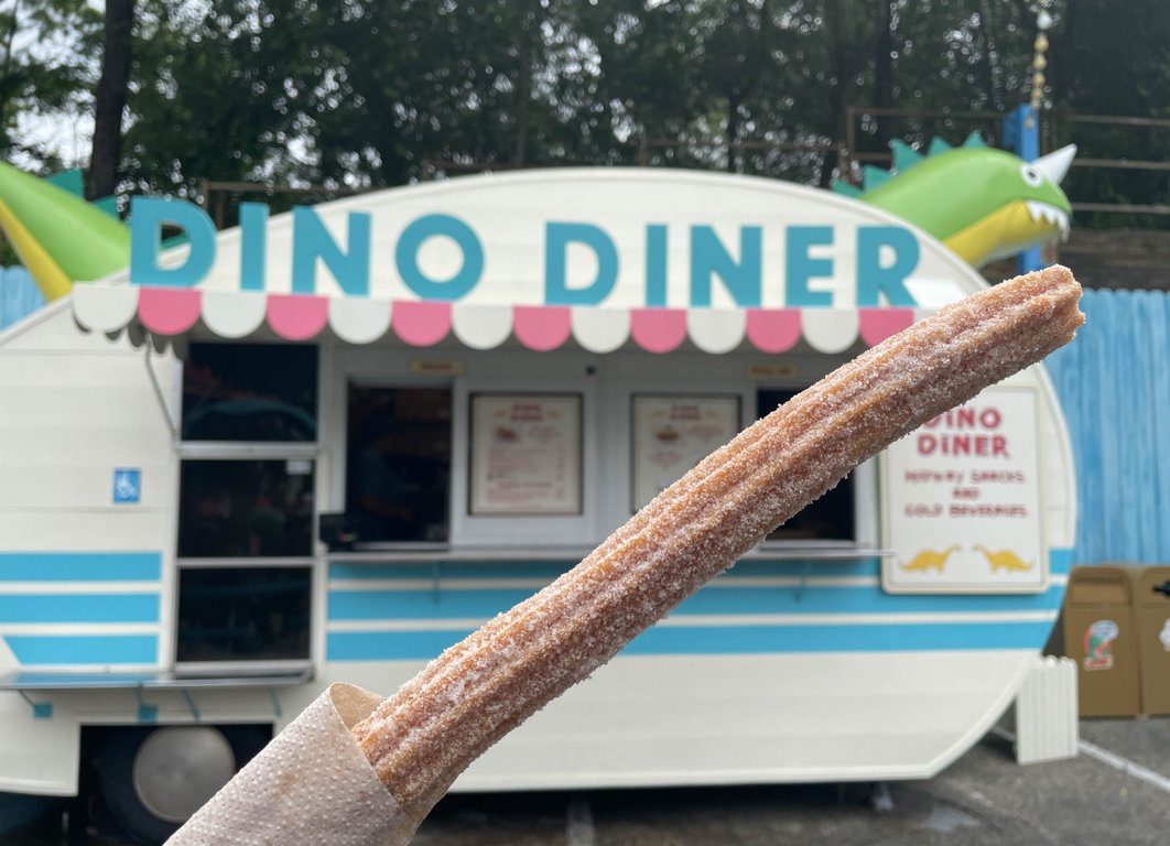 2021-reopening-wdw-disneys-animal-kingdom-dino-diner-churro-with-chocolate-sauce-scaled.jpg