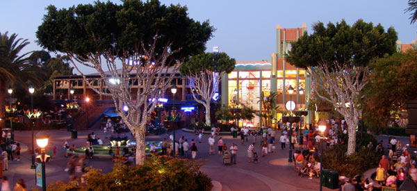 600-downtowndisney.jpg