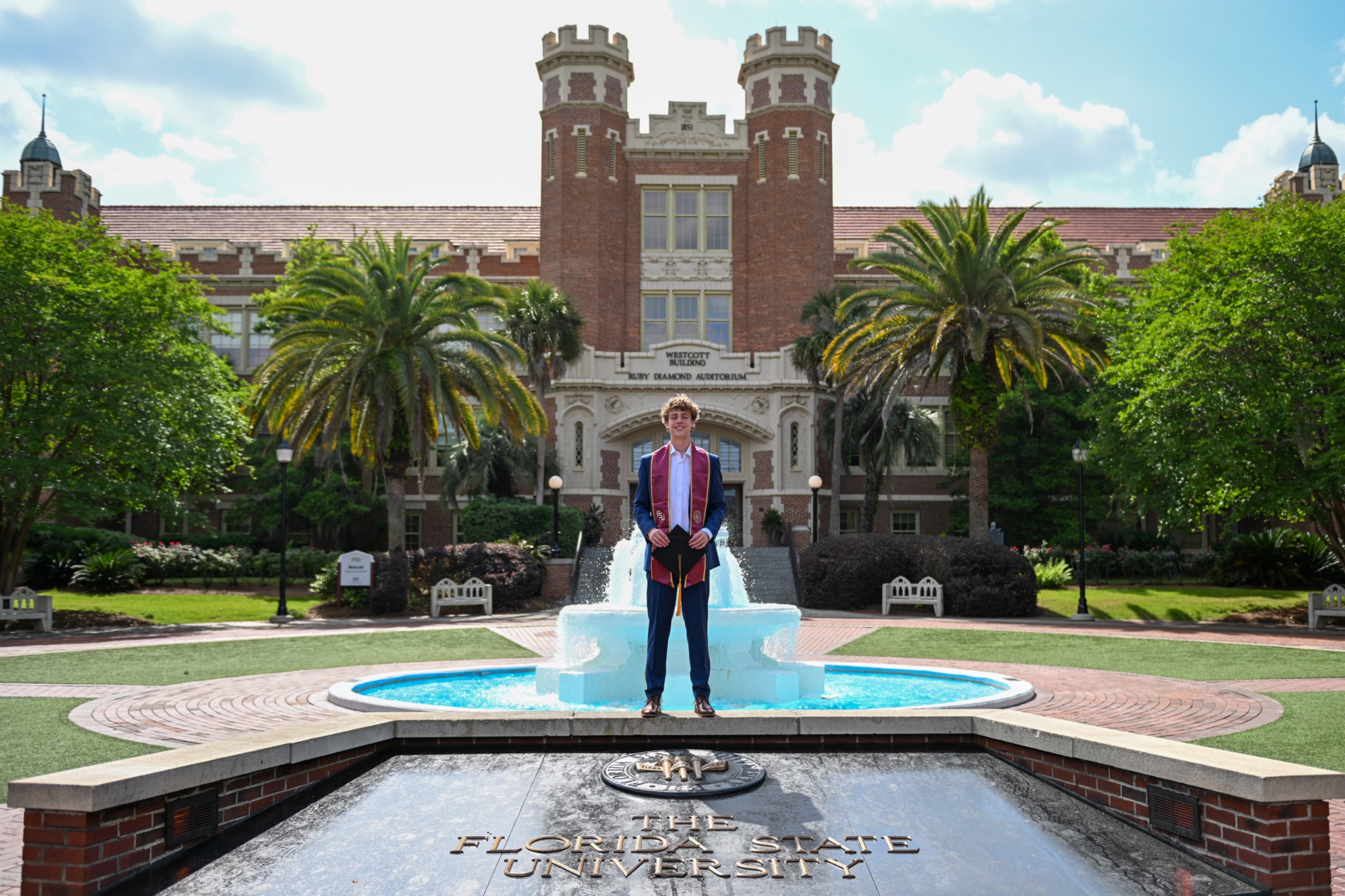 brayden_h_grad2025-15.jpeg
