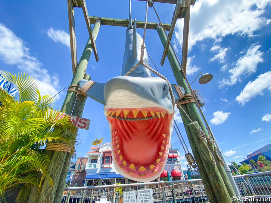 Bruce-Jaws-Universal-Studios-Florida-Universal-Orlando-2.jpg