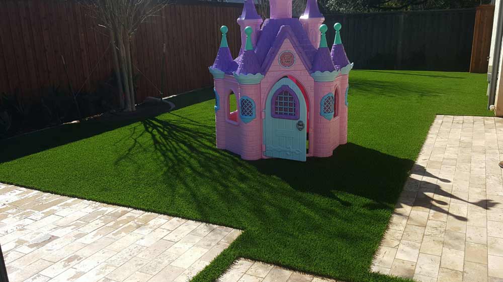 childrens-playhouse-artificial-grass.jpg