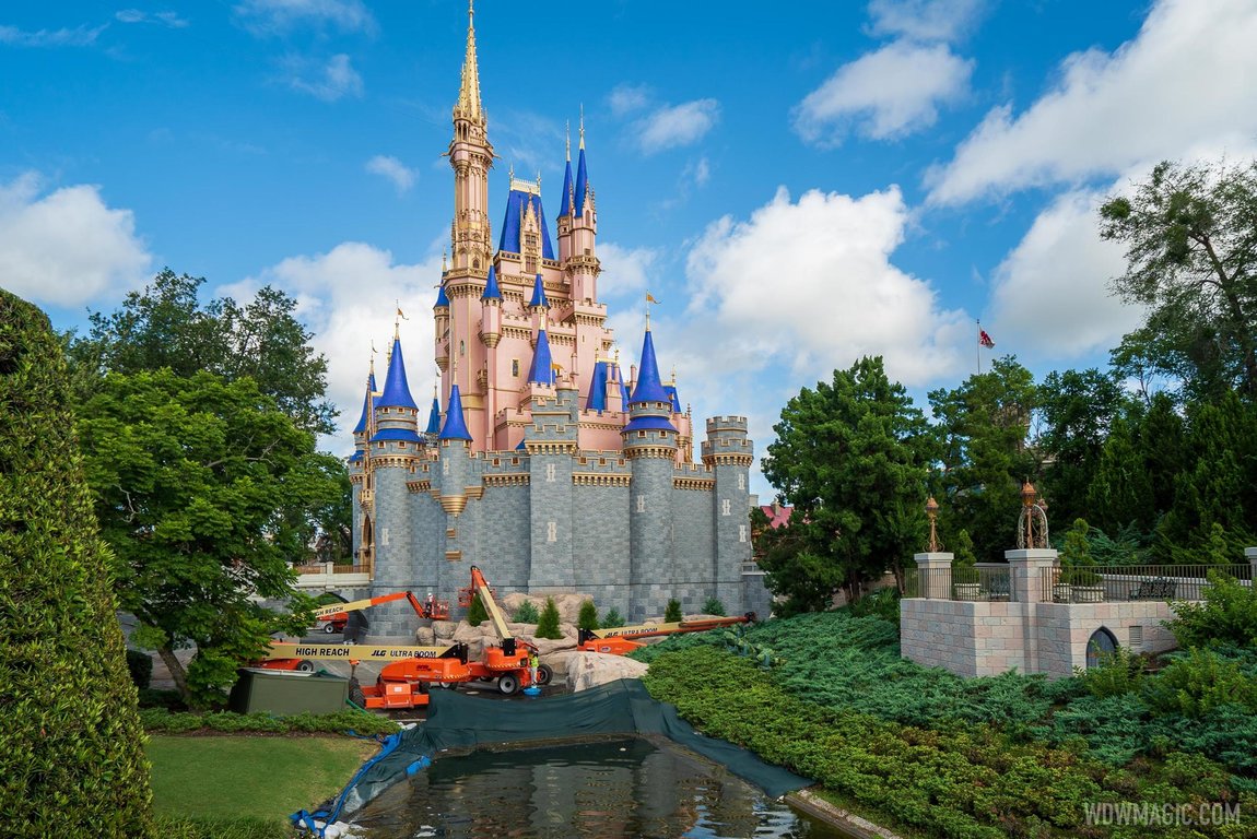 Cinderella-Castle_Full_38409.jpg