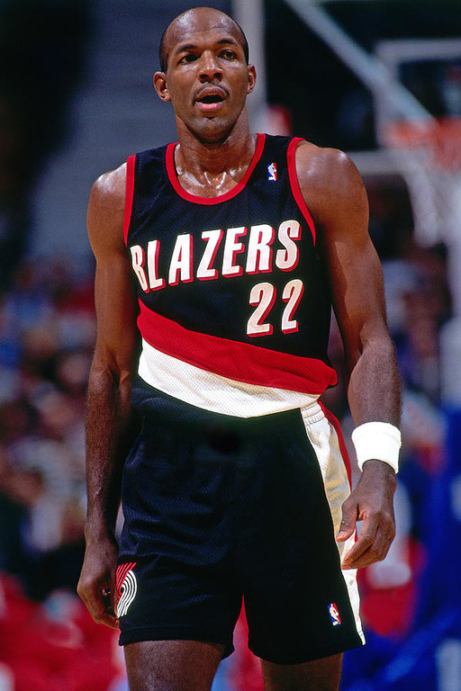 clyde-drexler-dale-tait.jpg