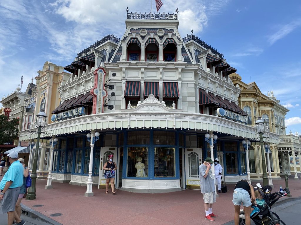 Confectionary-magic-kingdom.jpg