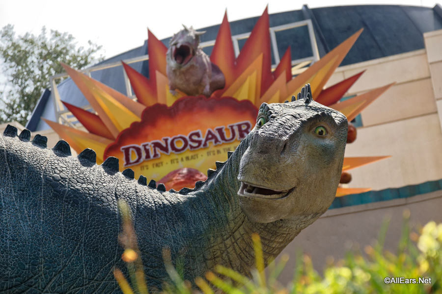 dinosaur-institute-attraction-003-on-building.jpg