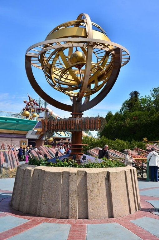 discoveryland-photo_2274442-770tall-679x1024.jpg