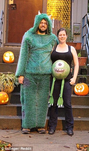 disney-monsters-inc-pregnant-halloween-costume.jpg