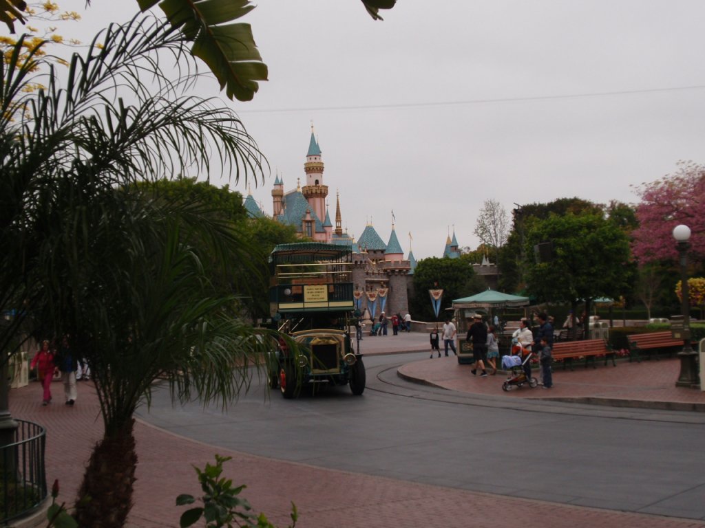 Disneyland Cali 2012 022.JPG