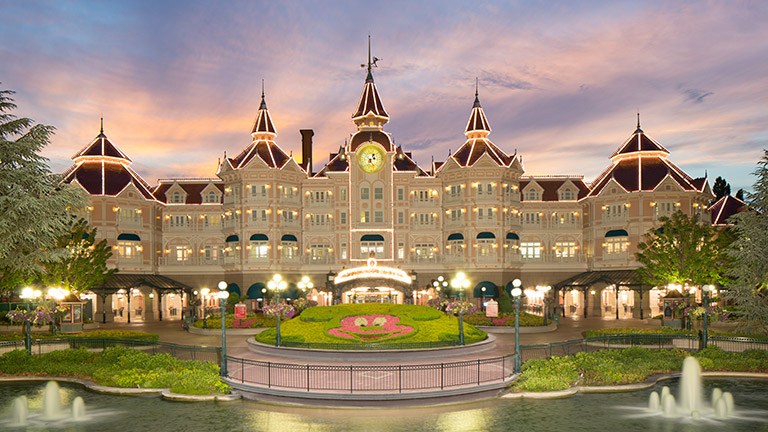 disneyland-hotel.jpg