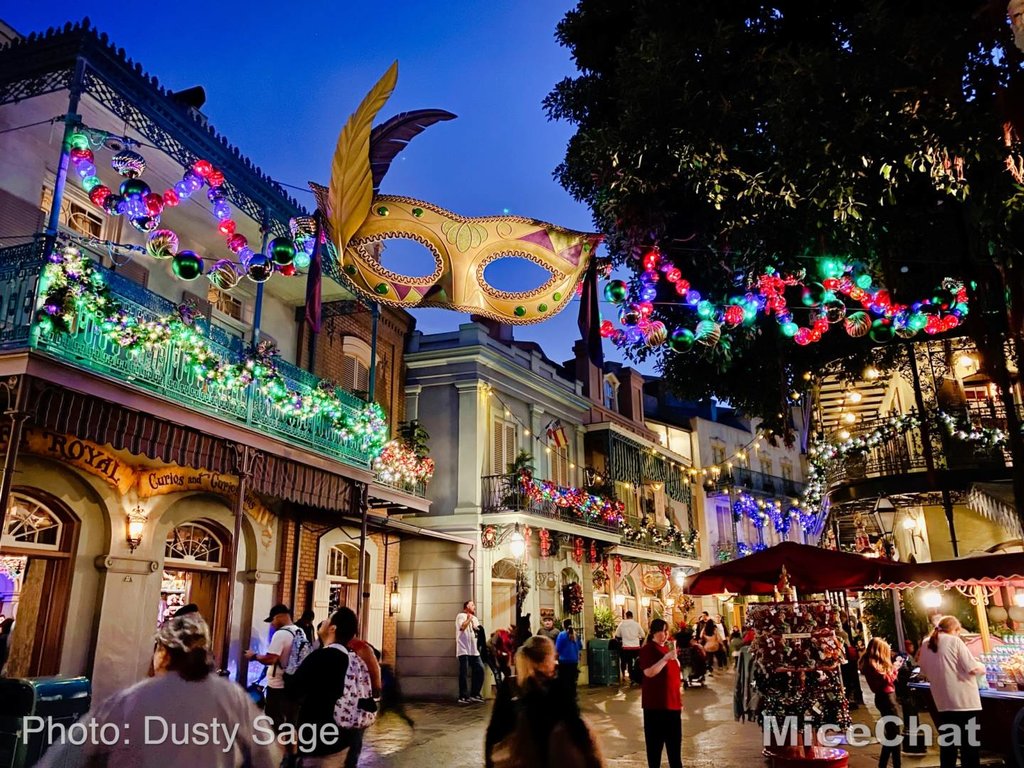 Disneyland-News-New-Orleans-Square-Mardi-Gras-Mask.jpeg