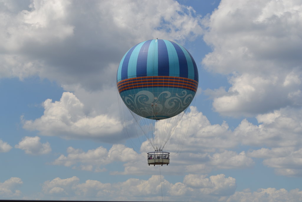 disnysprings ballon.JPG