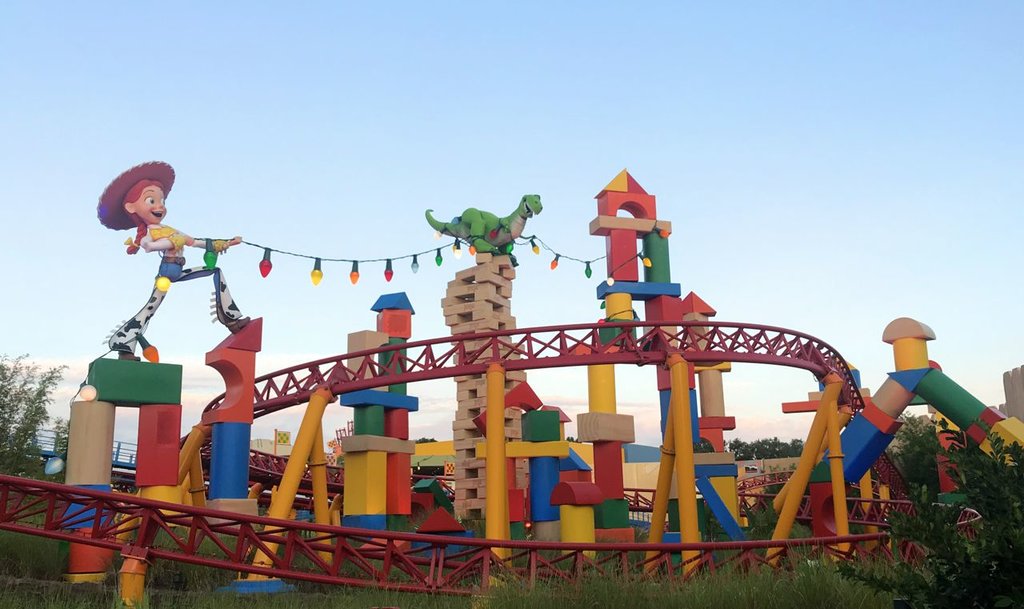 early morning toy story land.jpg