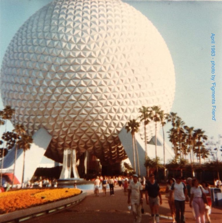 EPCOT Center - April 1983 1.jpg