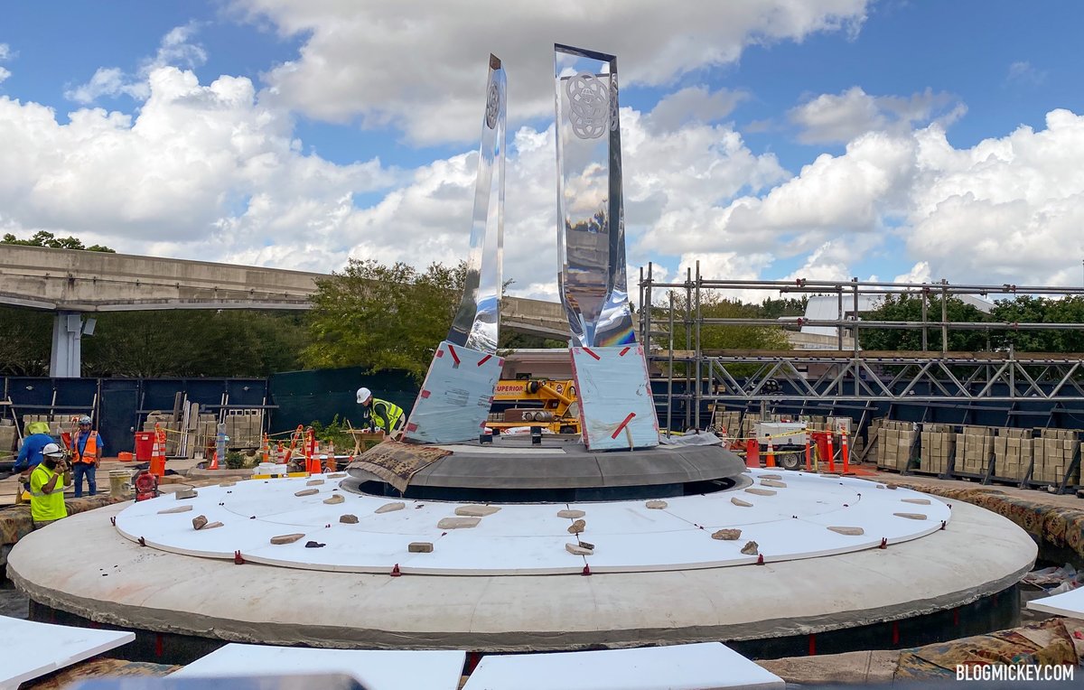 epcot-entrance-fountain-construction-1-1.jpg