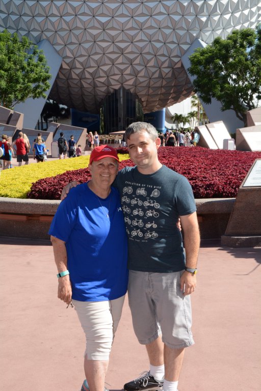 EPCOT_ECENTR1_7756285210.jpeg