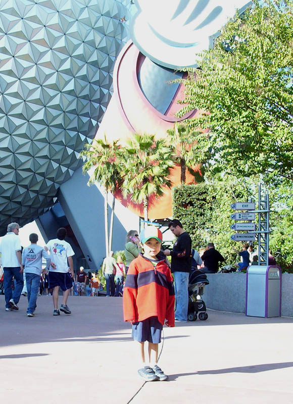 Epcot_Jesse_SpaceshipEarth2006.jpg