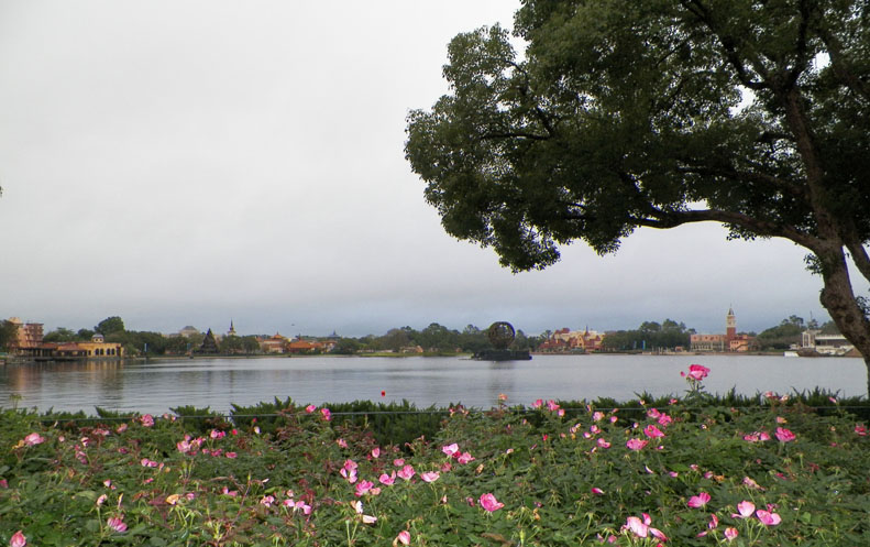 Epcot_Lagoon1.jpg