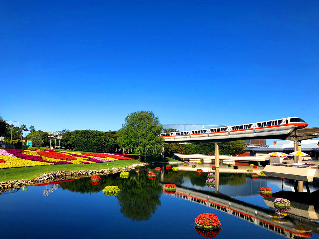 EpcotMonorail2.JPG