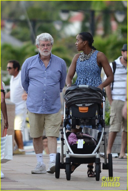 george-lucas-shows-off-baby-everest-on-new-years-vacation-02.jpg