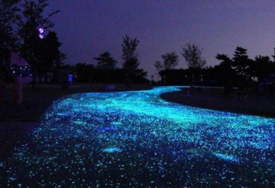 glow-in-the-dark-driveway-550x377-jpg.75950