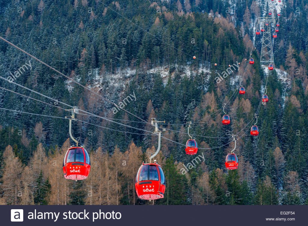 Gondola tower 1.jpg