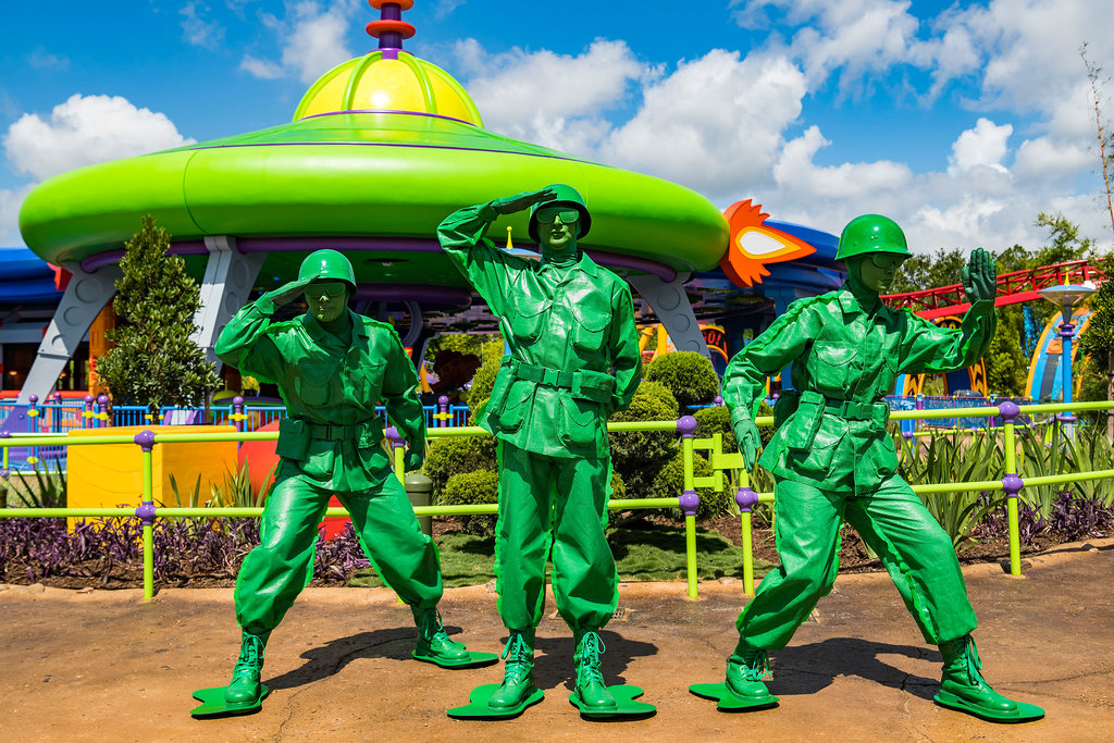 Green-Army-Men-at-Toy-Story-Land-Now-Include-Women.jpg