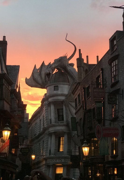 Gringotts Sunset dragon.jpg