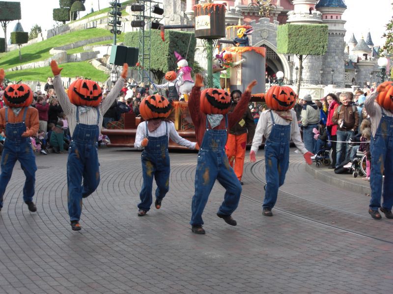 halloween parade_04.jpg