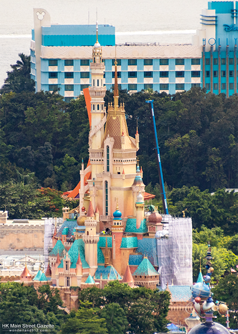 HKMSG_Hong_Kong_Disneyland_Castle_of_Magical_Dreams_Transformation_Construction_20200604_2.png