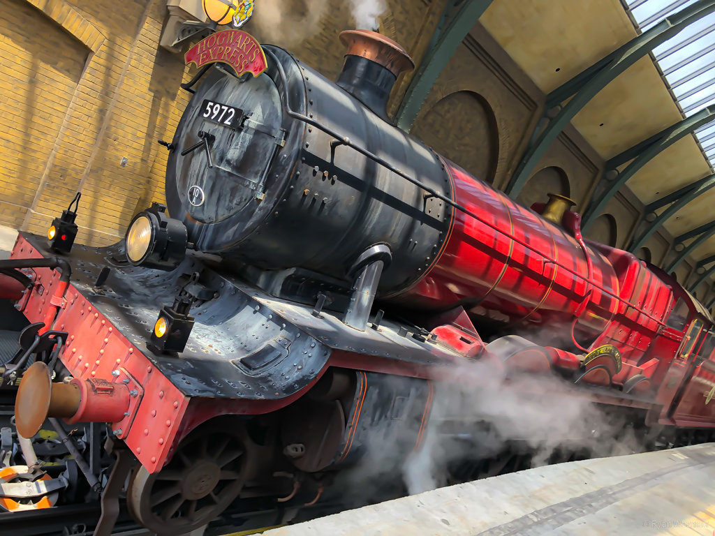 Hogwart's Express.jpg