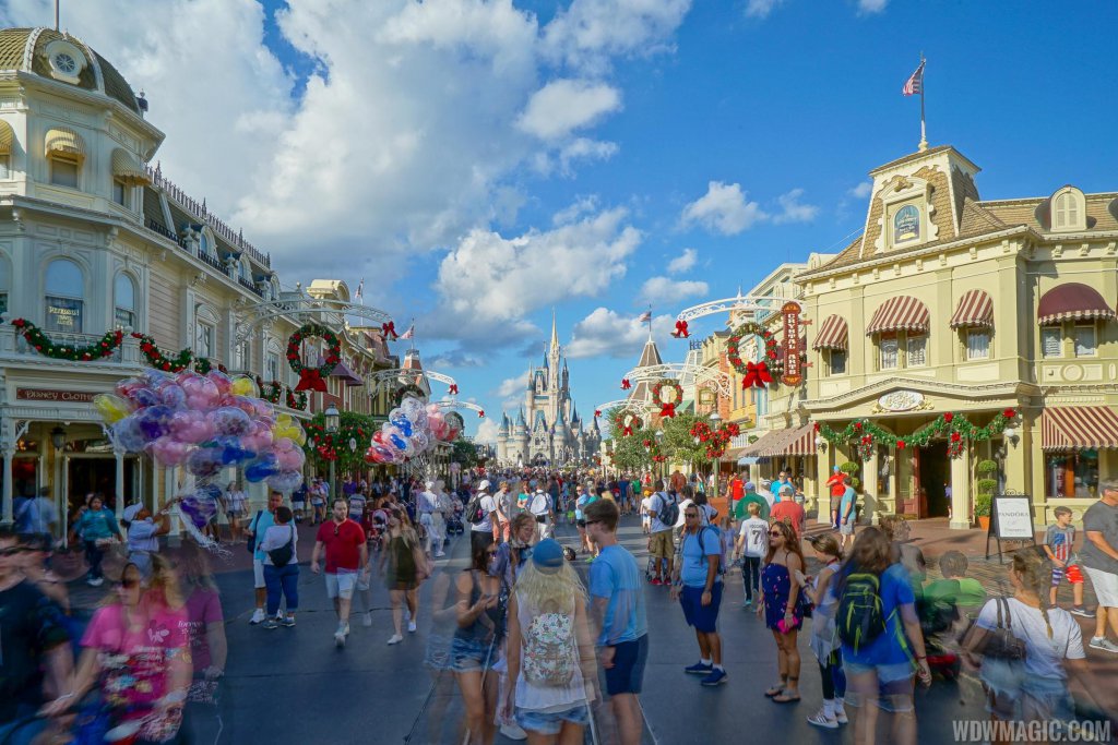 Holidays-at-the-Magic-Kingdom_Full_31509.jpg