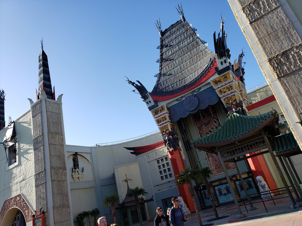 Hollywood Boulevard, The Chinese Theater close up.jpg