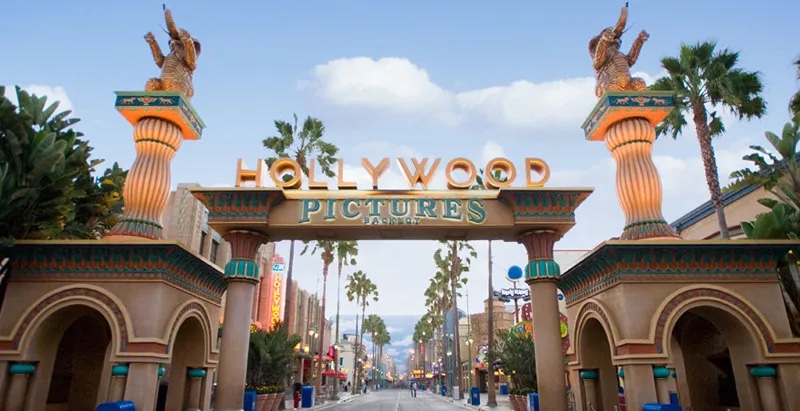 hollywood_land_overview.jpeg