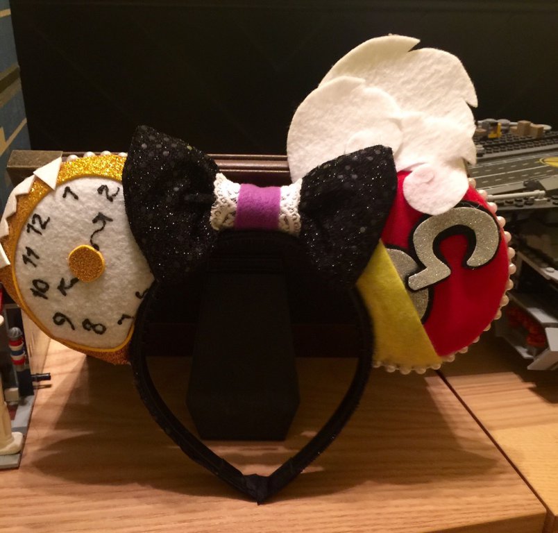 Hook Ears.jpg