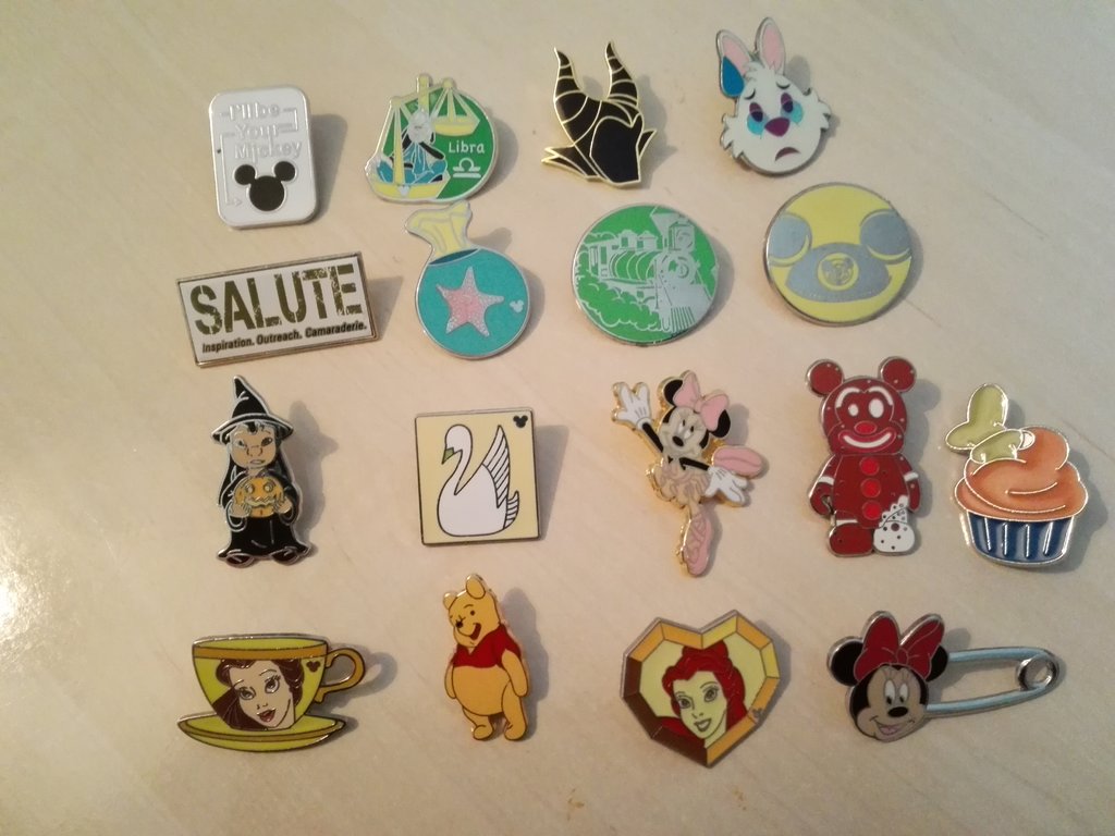 Lot Of 10 Disney Pins Mostly Cast And Limited