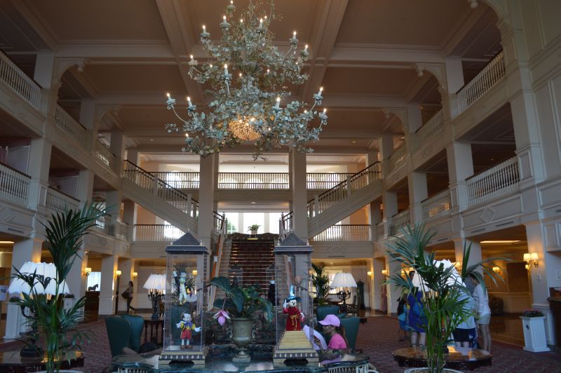 inside Disneyhotel_1.jpg