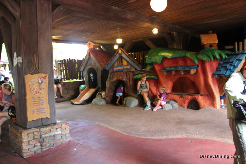 laughing-place-playground-splash-mountain-frontierland-magic-kigndom-walt-disney-world.jpg