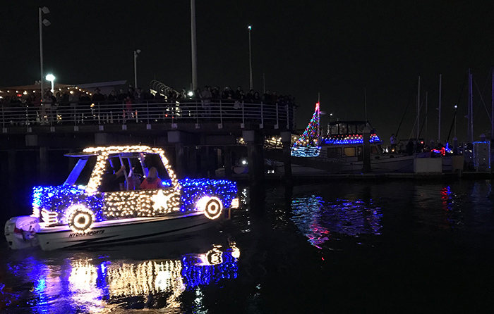 lighted-yacht-parade.jpg