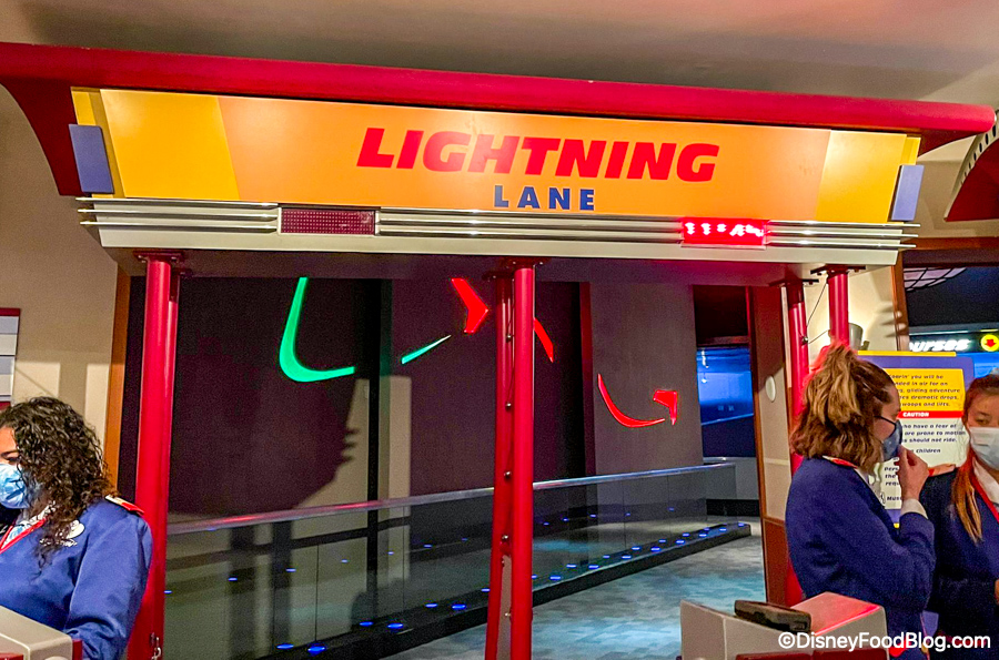 Lightning-Lane-Sign-Soarin-EPCOT-2.jpeg