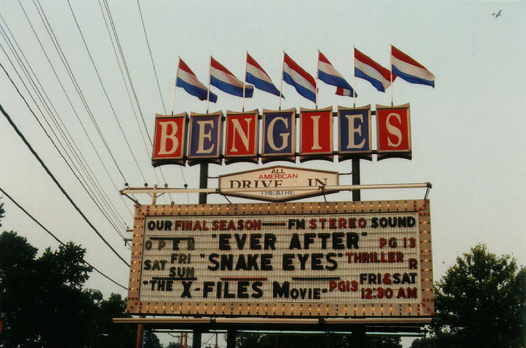 marquee Bengies (751x497).jpg