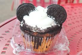 mickey cupcake.jpg