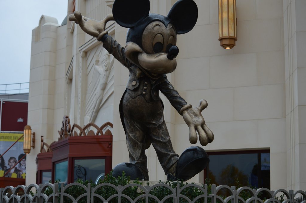 Mickey World 01.jpg