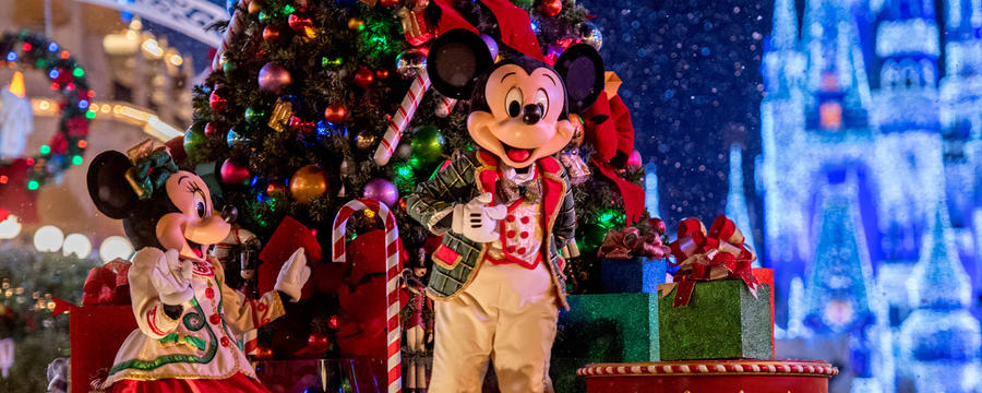 mickeys-very-merry-christmas-party-13-full.jpg