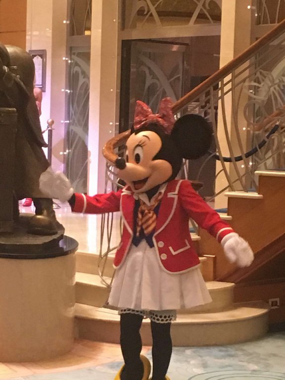 Minnie 1.jpg