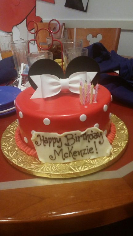 Minnie cake.jpg