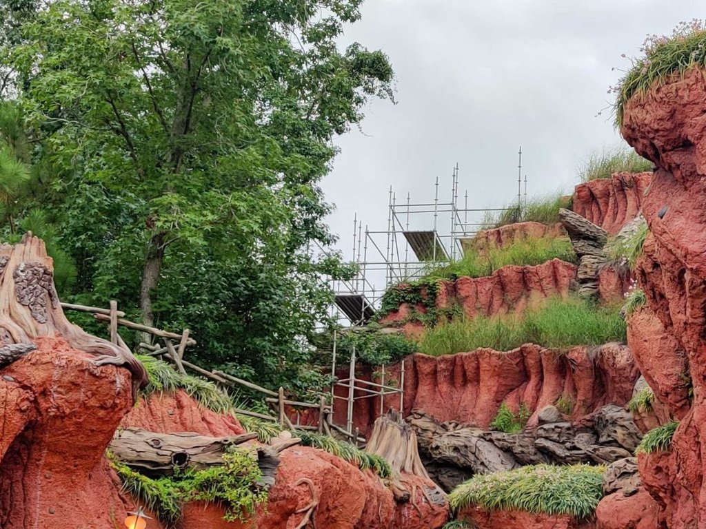 MK-Splash-Mountain-Scaffolding-2-6258104-1200x900.jpg