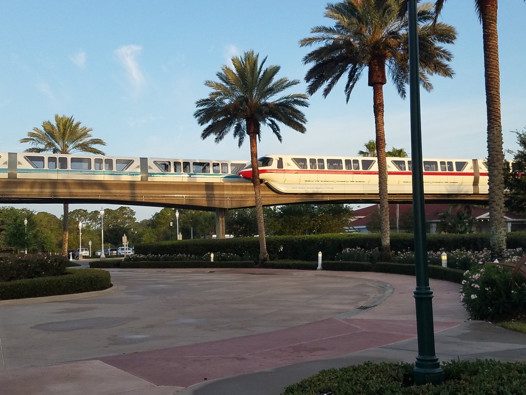 monorail.jpg